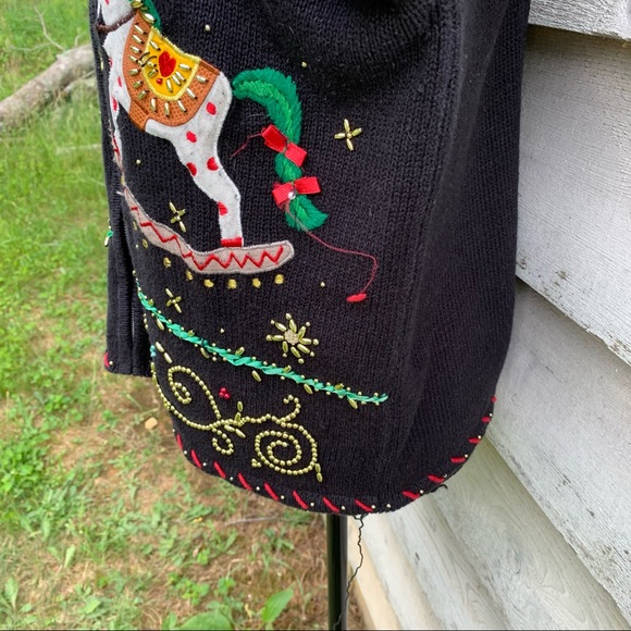 Vintage Black Beaded Felt Appliqué Crochet V-Neck Zip Front Long Sleeve Sweater - Picture 14 of 16